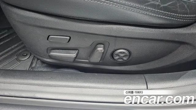 Hyundai Grandeur Новый Grandeur IG 3.0 LPi (Такси) — Фото автомобиля 17