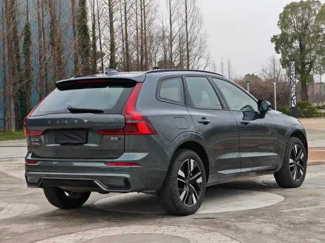 Volvo XC60 — Фото автомобиля 7