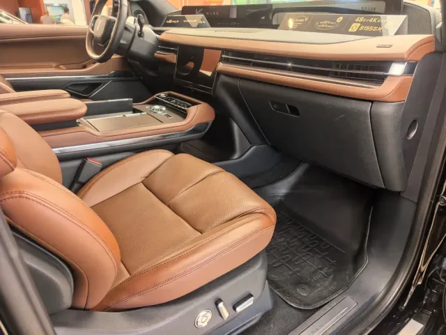 Lincoln Navigator — Фото автомобиля 20
