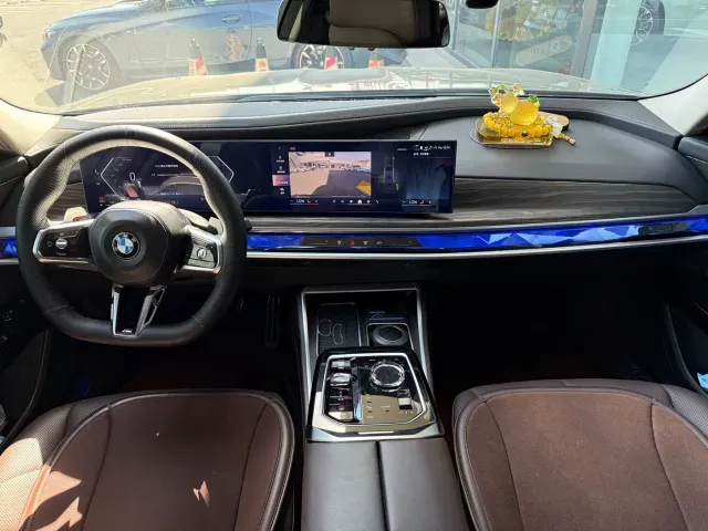 BMW 7 Series — Фото автомобиля 5