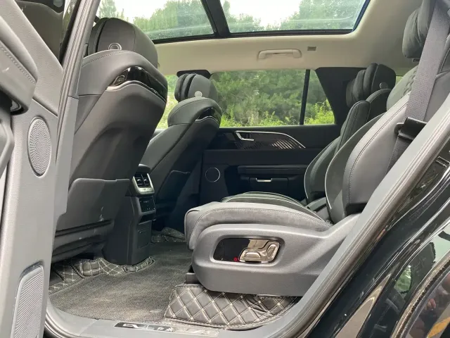 Hongqi Hongqi E-HS9 2021 460km Flagship Comfort 6-seater — Фото автомобиля 11