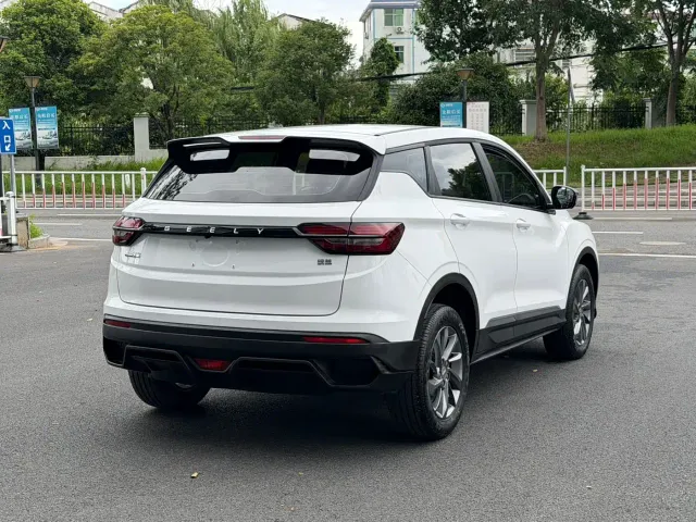 Geely Binyue — Фото автомобиля 5