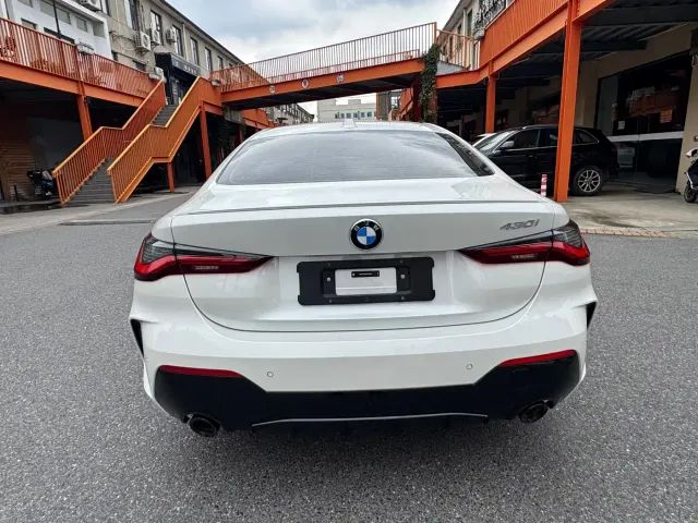 BMW BMW 4 Series 2024 430i M Sport Shadow Edition — Фото автомобиля 8