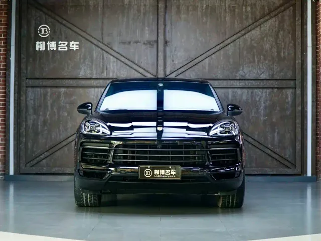 Porsche Cayenne — Фото автомобиля 3