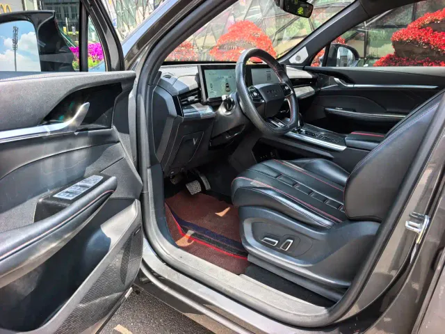Roewe RX5 Max — Фото автомобиля 5