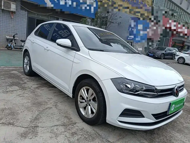 Volkswagen Polo — Фото автомобиля 3