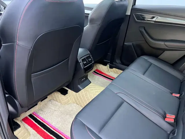 Skoda Karoq — Фото автомобиля 11