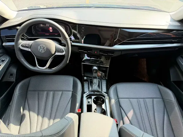 Volkswagen Passat — Фото автомобиля 5