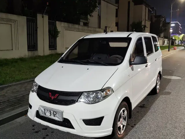 Фотография автомобиля — Wuling Hongguang