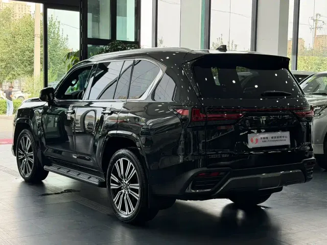 Lexus LX — Фото автомобиля 16