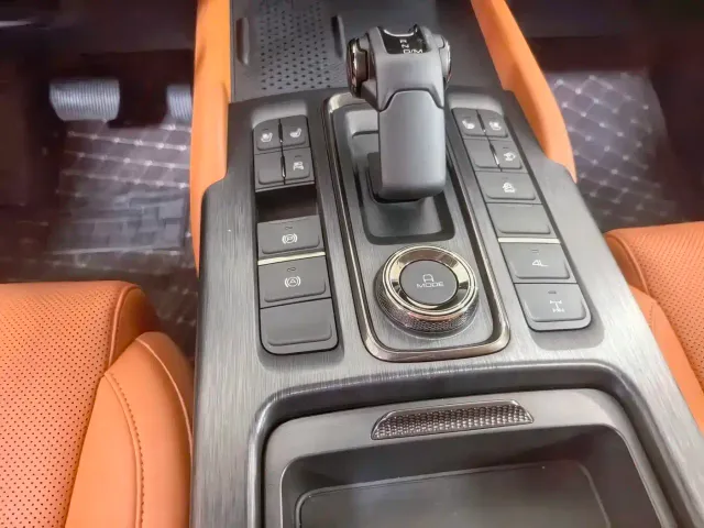 Haval H9 — Фото автомобиля 11