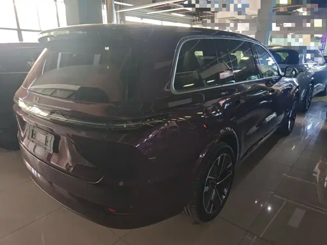 Li Auto L9 — Фото автомобиля 6