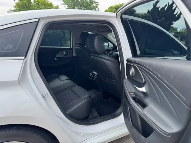 Chery Arrizo 8 — Фото автомобиля 10