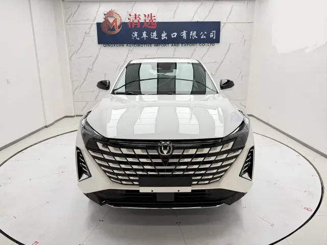 Changan UNI-Z — Фото автомобиля 2