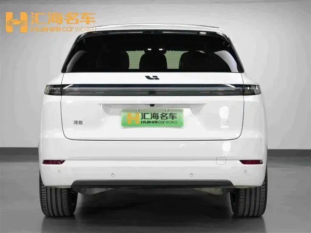 Li Auto L7 — Фото автомобиля 5