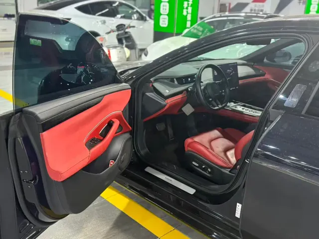 Xiaomi SU7 — Фото автомобиля 3