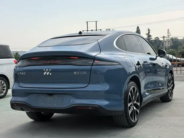 IM Motors LS6 — Фото автомобиля 8