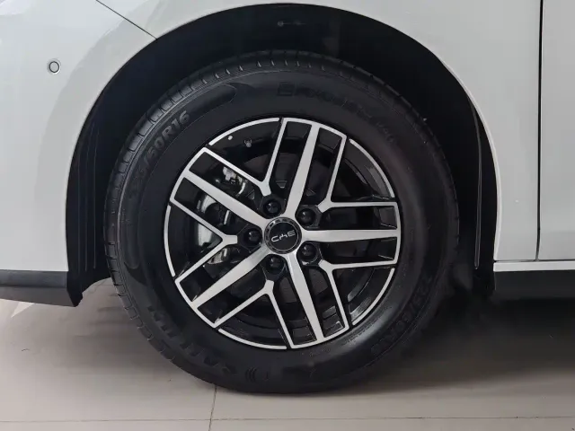 BYD Seal 05 DM-i — Фото автомобиля 7