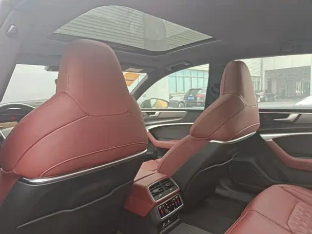 Audi A7L — Фото автомобиля 13