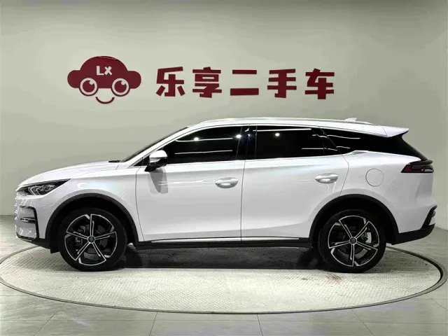BYD Tang — Фото автомобиля 2