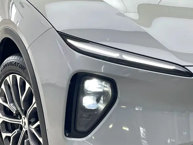 Nio ES6 — Фото автомобиля 18