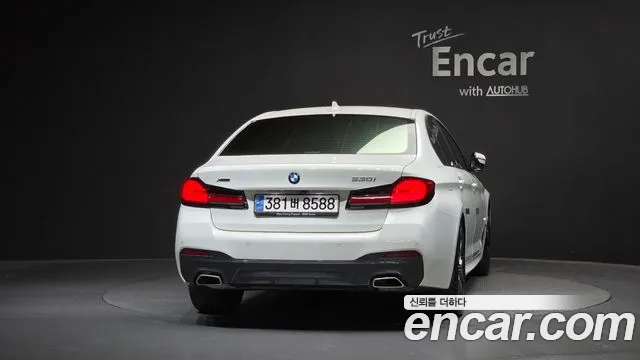 BMW 5 Series G30 — Фото автомобиля 3