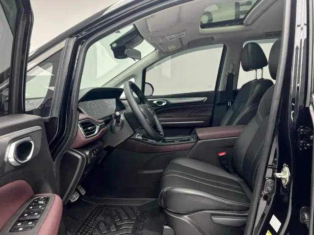 GAC Trumpchi M6 — Фото автомобиля 15