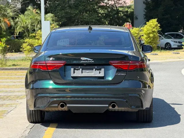 Jaguar XEL — Фото автомобиля 5