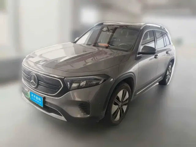 Фотография автомобиля — Mercedes-Benz EQB