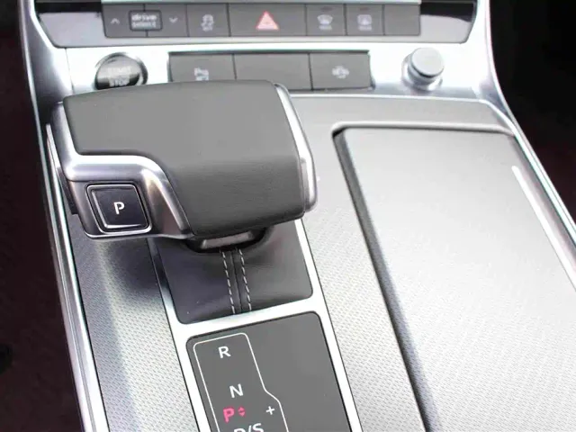 Audi A7L — Фото автомобиля 9