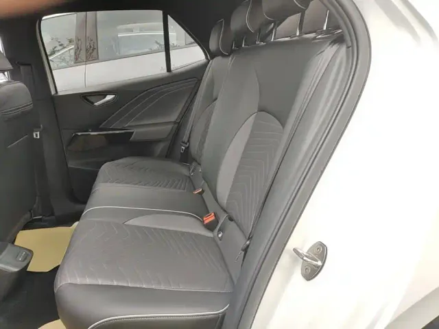 Volkswagen ID.3 — Фото автомобиля 16