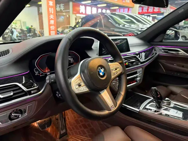 BMW 7 Series — Фото автомобиля 6