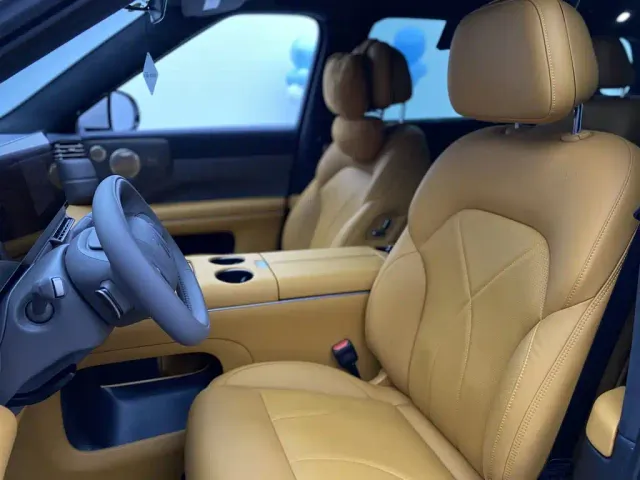 IM Motors LS8 — Фото автомобиля 19