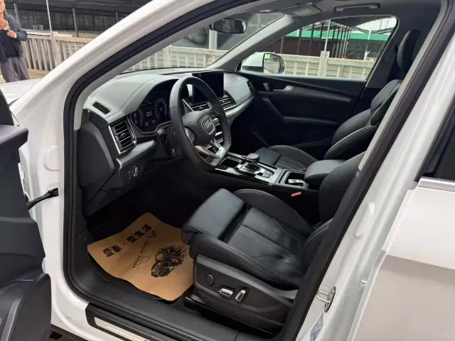 Audi Audi Q5L 2024 Model 40 TFSI Fashion Dynamic — Фото автомобиля 8