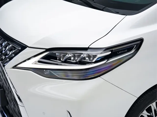 Lexus LM — Фото автомобиля 3