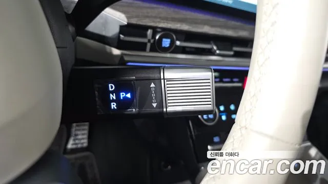 Hyundai Santa Fe MX5 — Фото автомобиля 12