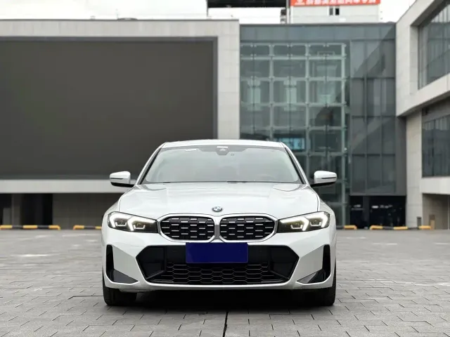 BMW 3 Series — Фото автомобиля 2