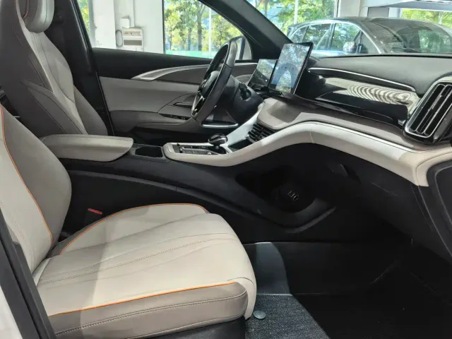 BYD Song Pro — Фото автомобиля 18