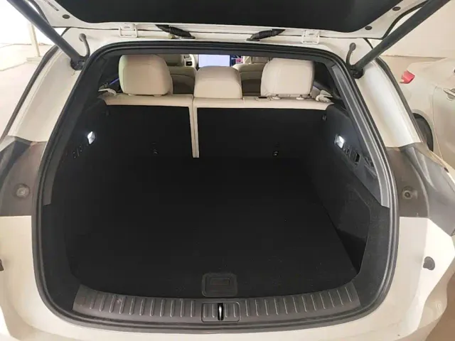 Li Auto i6 — Фото автомобиля 18