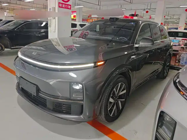 Фотография автомобиля — Li Auto L7