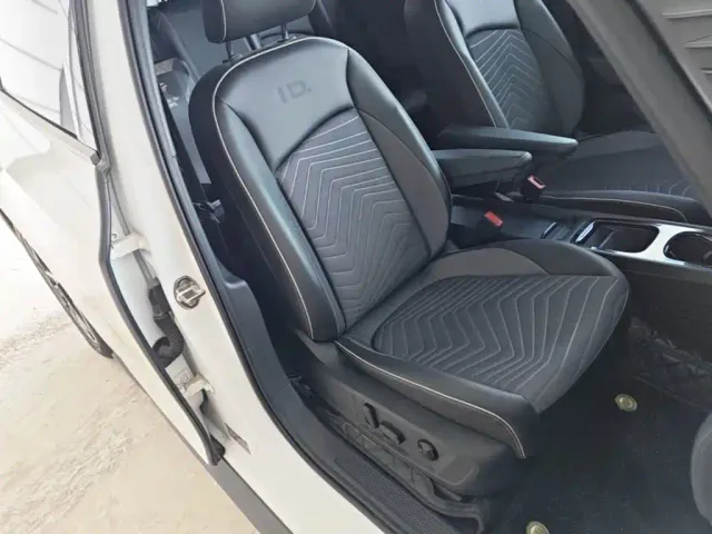 Volkswagen ID.3 — Фото автомобиля 24