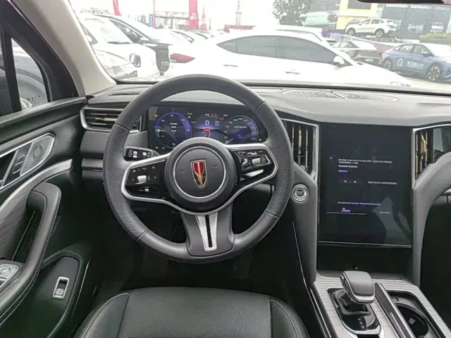 Hongqi HS7 PHEV — Фото автомобиля 13