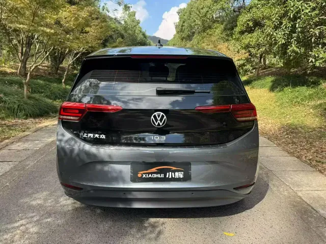 Volkswagen ID.3 — Фото автомобиля 9