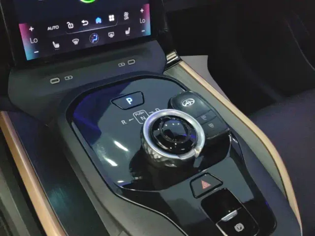 Toyota bZ3 — Фото автомобиля 13
