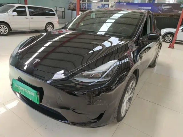 Фотография автомобиля — Tesla Model Y
