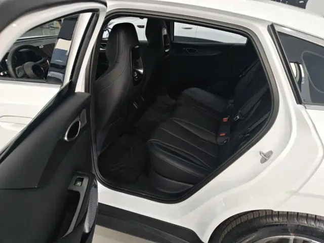 BYD Seal 06 — Фото автомобиля 16