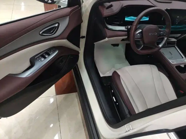BYD Seal 07 DM-i — Фото автомобиля 15