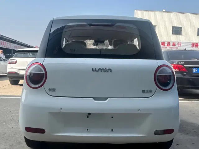 Changan Lumin — Фото автомобиля 5