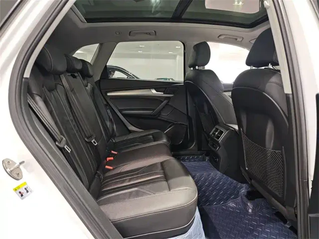 Audi Q5L — Фото автомобиля 7