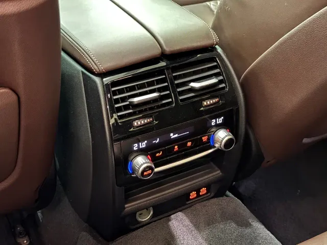 BMW 5 Series — Фото автомобиля 15